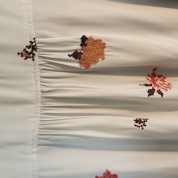 Anthropologie brand floral embroidered buttondown size 12 - Picture 3 of 7